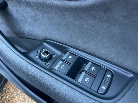 Audi Q7 3.0 TFSIe V6 55 S line SUV 5dr Petrol Plug-in Hybrid Tiptronic quattro Euro 39