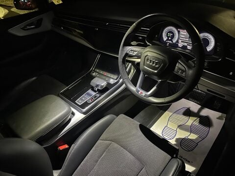 Audi Q7 3.0 TFSIe V6 55 S line SUV 5dr Petrol Plug-in Hybrid Tiptronic quattro Euro 35