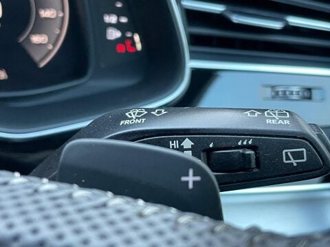 Audi Q7 3.0 TFSIe V6 55 S line SUV 5dr Petrol Plug-in Hybrid Tiptronic quattro Euro 32