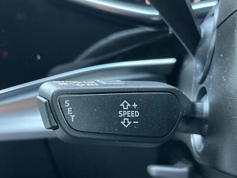 Audi Q7 3.0 TFSIe V6 55 S line SUV 5dr Petrol Plug-in Hybrid Tiptronic quattro Euro 28