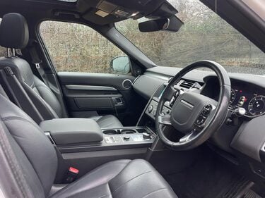 Land Rover Discovery 3.0 SD V6 Landmark Edition SUV 5dr Diesel Auto 4WD Euro 6 (s/s) (306 ps) 2