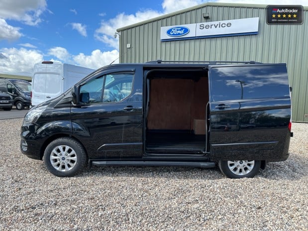 Ford Transit Custom SWB L1H1 Limited AUTOMATIC Air Con Cruise Heated Seat EURO 6 13