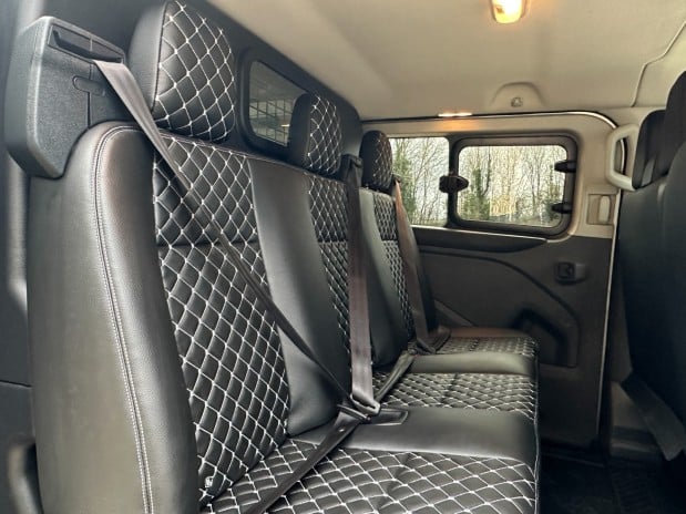 Ford Transit Custom AUTO Crew Cab LWB L2 320 Limited Air Con 6 Leather Seats Alloys Sport Spoil 18