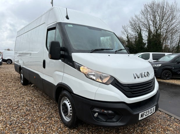 Iveco Daily XLWB L4H3 Extra-High Roof AIR CON + CRUISE 136ps EURO 6 [XLWB] NO VAT 4