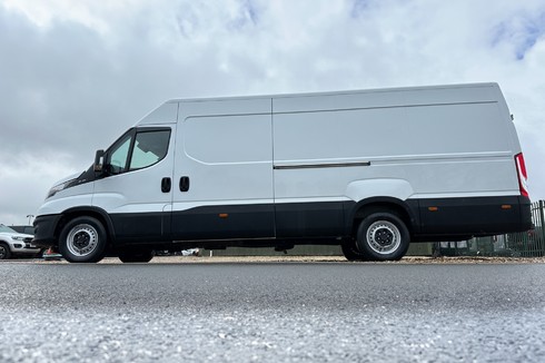 Iveco Daily XLWB L4H3 Extra-High Roof AIR CON + CRUISE 136ps EURO 6 [XLWB] NO VAT
