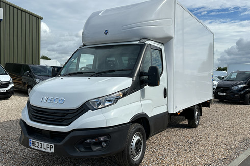 Iveco Daily Luton [SOLD IS] Tail Lift 350 140ps Air Cruise Brand New Delivery Miles EUR