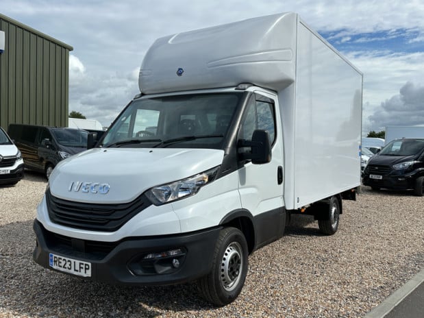Iveco Daily Luton 35S14 Tail Lift 350 140ps Air Cruise Brand New Delivery Miles EURO 6 2