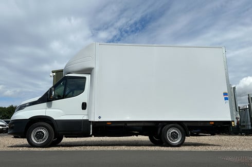 Iveco Daily Luton 35S14 Tail Lift 350 140ps A/C Cruise S/S Brand New Delivery Miles EUR