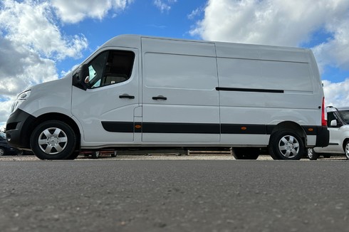 Nissan Interstar LWB [SOLD SD] Roof Dci Tekna Eco Air Con Front & Rear Sensors Cruise Auto L