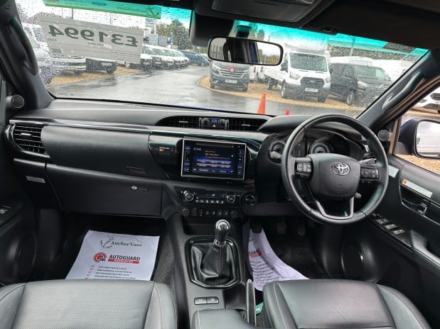 Toyota Hilux Crew Cab 4x4 Invincible X 4Wd D-4D Air Alloys Adaptive Cruise Lane Assist E 13