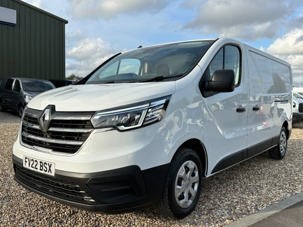 Renault Trafic LWB L2H1 Low Roof Ll30 Business Plus Air Con Cruise Alloys EURO 6 2