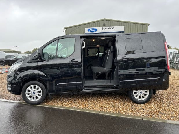 Ford Transit Custom AUTO Crew Cab 320 Limited DCIV 170 ps Alloys Air Nav Cruise EURO 6 14