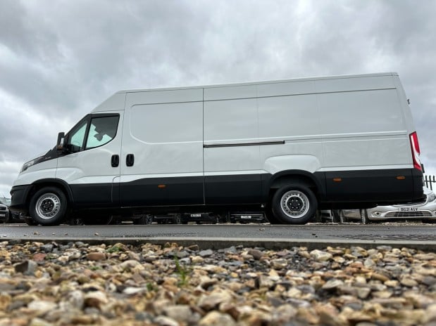 Iveco Daily XLWB L4H3 [SOLD IS] High Roof JUMBO Massive 4.7m Load Air Alloys Cruise EUR 1