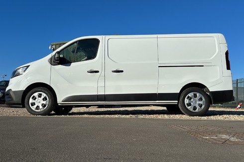 Renault Trafic LWB L2H1 [SOLD IS] Ll30 Business Plus Dci Sensors Cruise CarPlay A/C Alloys