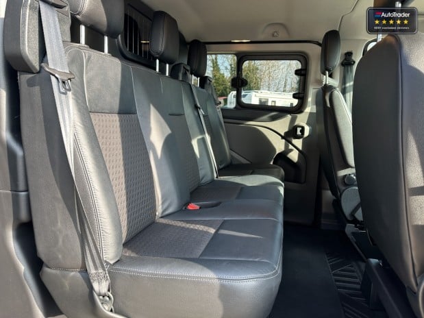 Ford Transit Custom AUTO Crew Cab SWB L1 320 Sport 180hp 5 Seats Tailgate Alloys Air EURO 6 18