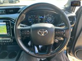 Toyota Hilux AUTOMATIC Crew Cab 4x4 Invincible X 204hp 4WD Sensors Alloys Adapt' Cruise 37