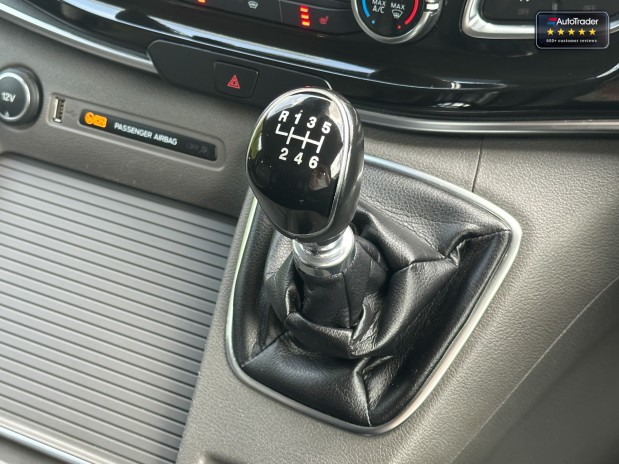 Ford Tourneo (Sold) Titanium X Cruise AC Sensors Leather Seats EURO 6 NO VAT 32