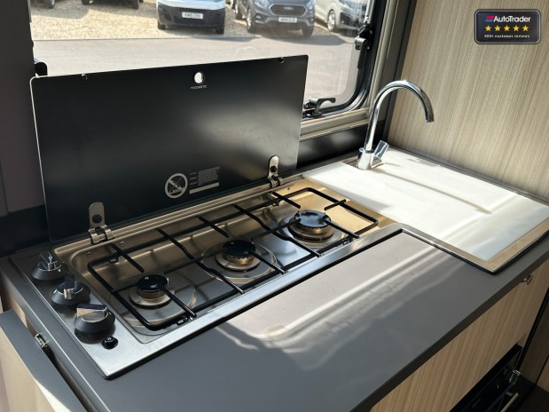 Adria Sun Living A70 DK Automatic Bunk Beds 6 Belt 6 Berth Hab AC [Fiat] Kitchen EURO 6 16