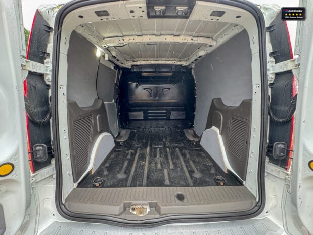 Ford Transit Connect SWB L1H1 200 Sport With Alloys Air Con Part Leather Heated Seats Sensors EU 9