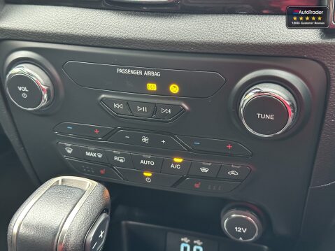 Ford Ranger AUTO Crew Cab 4X4 Wildtrak 215bhp Auto Alloys Air Con Sensors Cruise EURO 6 23