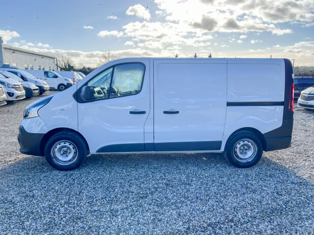 Renault Trafic SWB L1H1 Low Roof Sl27 Business Side Door EURO 6 NO VAT 1