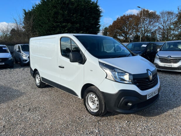 Renault Trafic SWB L1H1 Low Roof Sl27 Business Side Door EURO 6 NO VAT 4