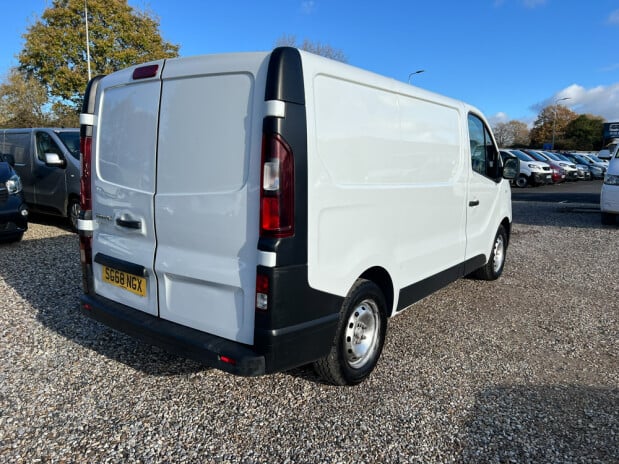 Renault Trafic SWB L1H1 Low Roof Sl27 Business Side Door EURO 6 NO VAT 6