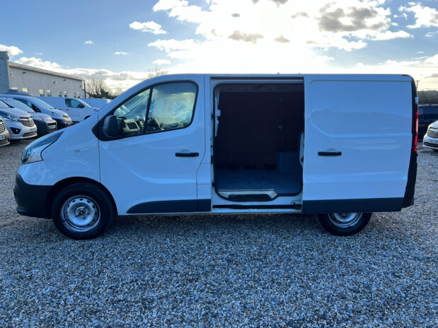 Renault Trafic SWB L1H1 Low Roof Sl27 Business Side Door EURO 6 NO VAT 10