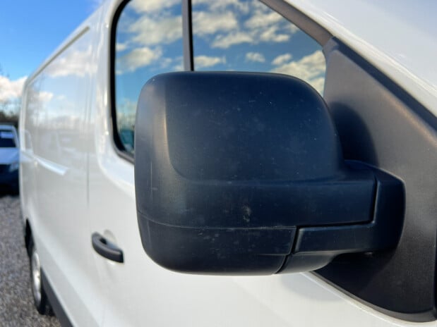 Renault Trafic SWB L1H1 Low Roof Sl27 Business Side Door EURO 6 NO VAT 15
