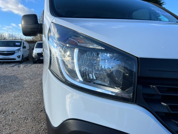 Renault Trafic SWB L1H1 Low Roof Sl27 Business Side Door EURO 6 NO VAT 16