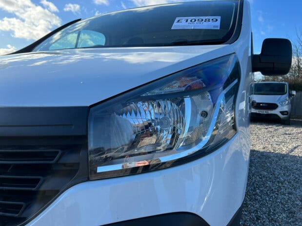 Renault Trafic SWB L1H1 Low Roof Sl27 Business Side Door EURO 6 NO VAT 17