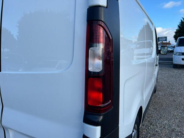 Renault Trafic SWB L1H1 Low Roof Sl27 Business Side Door EURO 6 NO VAT 18