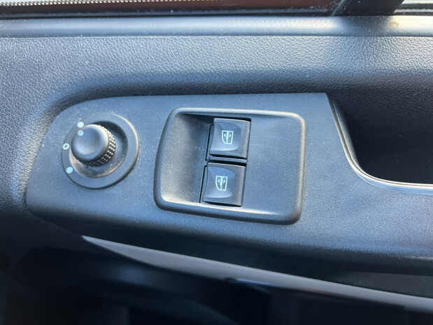 Renault Trafic SWB L1H1 Low Roof Sl27 Business Side Door EURO 6 NO VAT 32