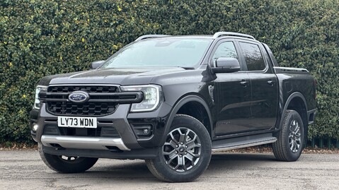 Ford Ranger NEW SHAPE AUTO Crew Cab 4X4 Wildtrak 205 BHP Electric Roller Tonneau Air Co 