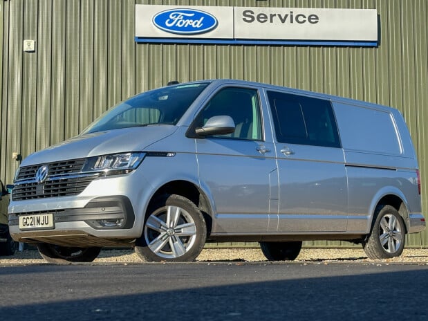 Volkswagen Transporter Crew Cab LWB L2H1 150Bhp Low Roof T32 Tdi Kombi Highline EURO 6 2