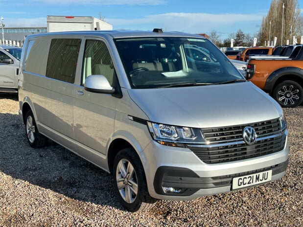 Volkswagen Transporter Crew Cab LWB L2H1 150Bhp Low Roof T32 Tdi Kombi Highline EURO 6 5