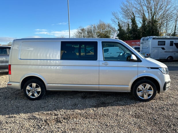 Volkswagen Transporter Crew Cab LWB L2H1 150Bhp Low Roof T32 Tdi Kombi Highline EURO 6 6