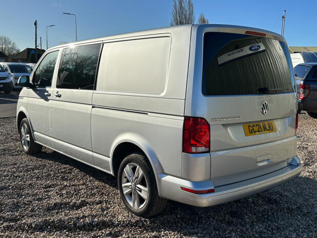 Volkswagen Transporter Crew Cab LWB L2H1 150Bhp Low Roof T32 Tdi Kombi Highline EURO 6 9