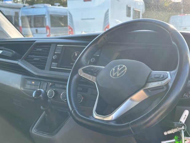 Volkswagen Transporter Crew Cab LWB L2H1 150Bhp Low Roof T32 Tdi Kombi Highline EURO 6 13