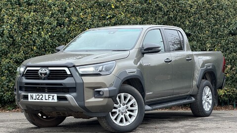 Toyota Hilux Crew Cab 4x4 Invincible X 4Wd 204 BHP Air Con Rear Cam Sensors EURO 6 