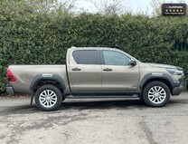 Toyota Hilux Crew Cab 4x4 Invincible X 4Wd 204 BHP Air Con Rear Cam Sensors EURO 6 9
