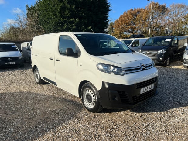 Citroen Dispatch MWB L2H1 (SOLD) Enterprise 1400kg 120hp Air Con Euro 6 NO VAT 4