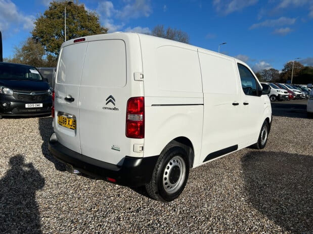 Citroen Dispatch MWB L2H1 (SOLD) Enterprise 1400kg 120hp Air Con Euro 6 NO VAT 6