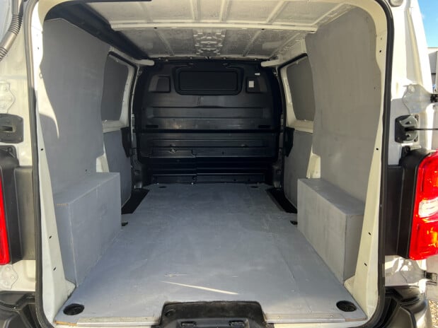 Citroen Dispatch MWB L2H1 (SOLD) Enterprise 1400kg 120hp Air Con Euro 6 NO VAT 9