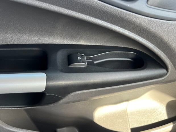 Ford Transit Connect AUTO SWB (SOLD) L1H1 200 Limited Alloys Air Con Nav Sensors EURO 6 NO VAT 40