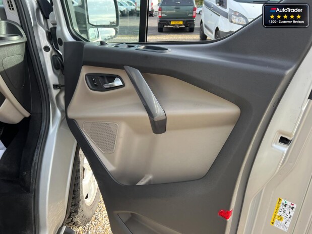 Ford Transit Custom Crew Cab AUTO LWB L2H1 310 Limited Air Con Cam Sensors EURO 6 NO VAT 23
