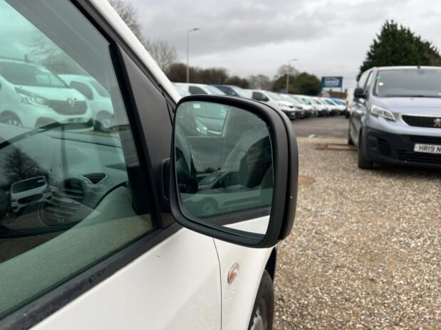Volkswagen Caddy SWB L1H1 Low Roof Side Door NO VAT 14