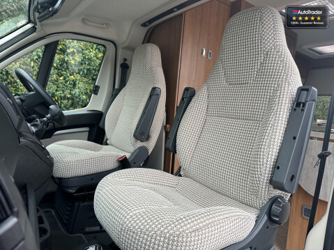 Auto-Trail V Line 540 Se|Solar Panels|Reverse Camera|Electric Step|Rear Lounge|Euro 6 6