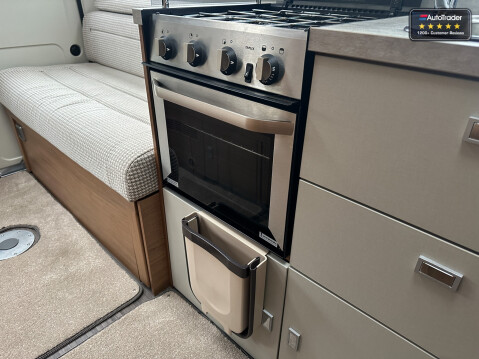 Auto-Trail V Line 540 Se|Solar Panels|Reverse Camera|Electric Step|Rear Lounge|Euro 6 14