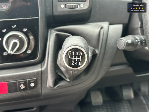 Auto-Trail V Line 540 Se|Solar Panels|Reverse Camera|Electric Step|Rear Lounge|Euro 6 37